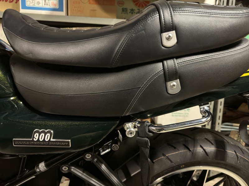 純正ハイシートに交換(カワサキ Z900RS)by アカシュ - みんカラ 純正ハイシートに交換(カワサキ Z900RS)by アカシュ - みんカラ
