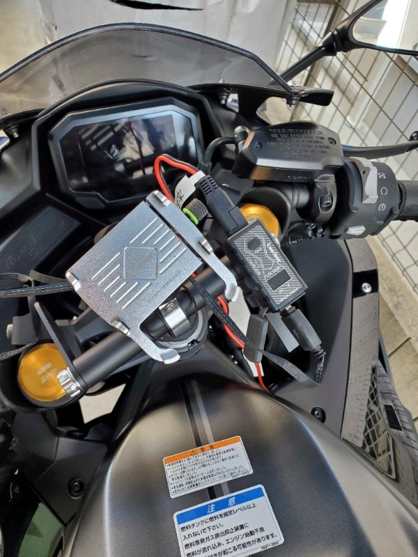 カワサキZX-25R SE（2023） ハンドル交換＆バーエンドミラー仕様化