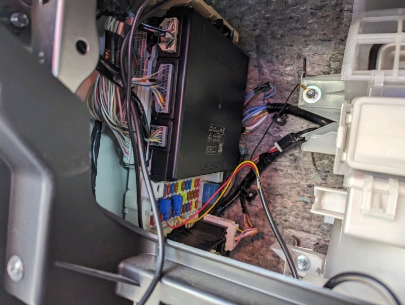 Changer T880 ミラー型ドラレコ取付①（スズキ アルトワークス
