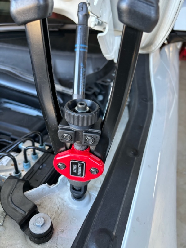 F82 M4用カーボンストラットタワーバー流用(その1)(BMW 4 F82 M4用カーボンストラットタワーバー流用(その1)(BMW 4