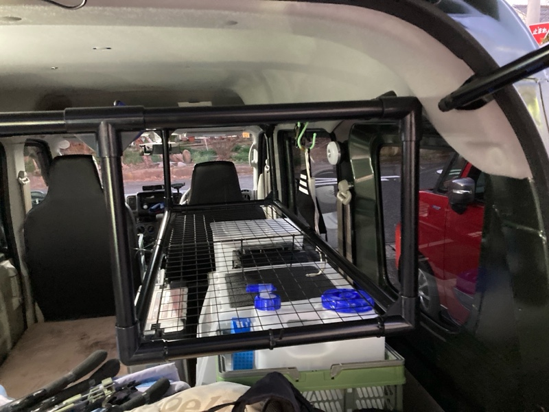 車中泊仕様改造計画④…イレクターパイプを使って棚作成（スズキ