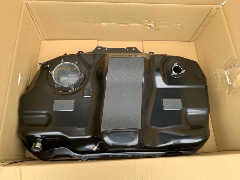 RSの燃料タンクに交換（三菱 ランサーエボリューションX・CZ4A