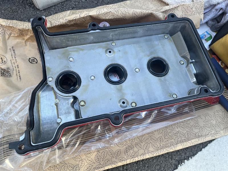 ムーヴ L900S 聞き取っ エンジンヘッドカバーは中古/画像の
