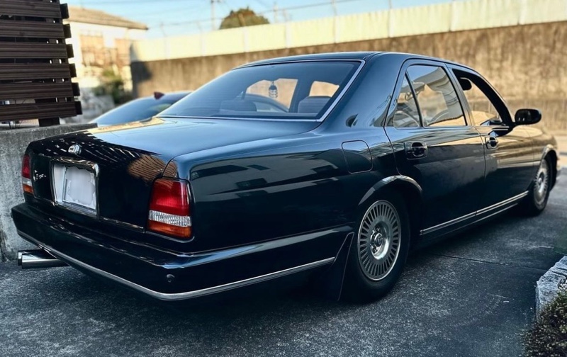 32 シーマ から外した車高調（Y32シーマV8車検受けるので満タン