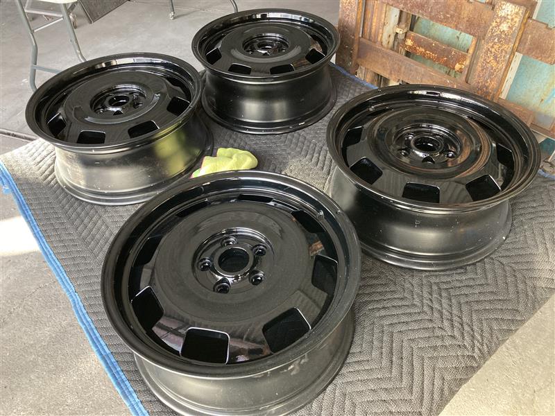 ザ・ビートル 純正サークルホイールの塗装＆交換