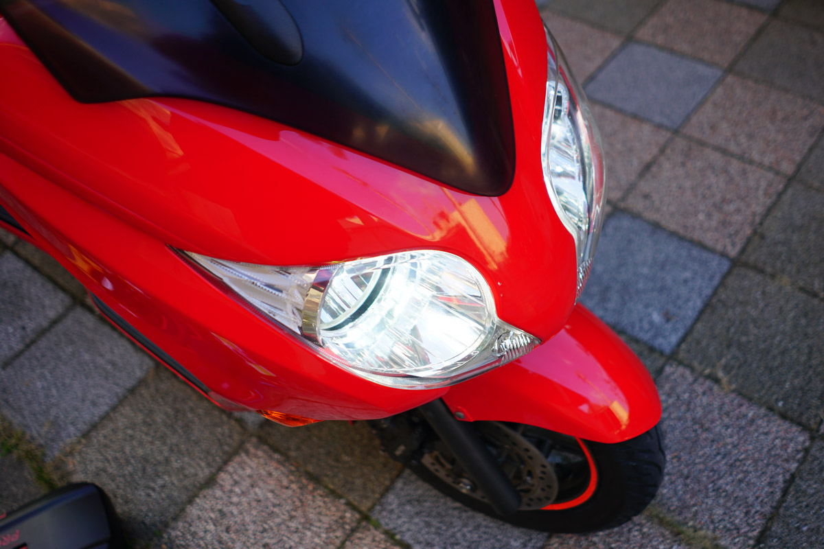 MF10 LEDバルブ交換 （正面から見て左側分）（ホンダ フォルツァ