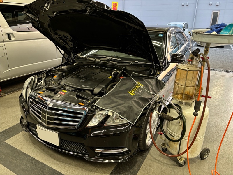 ラジコンカーエンジン Mercedes-Benz Eクラス