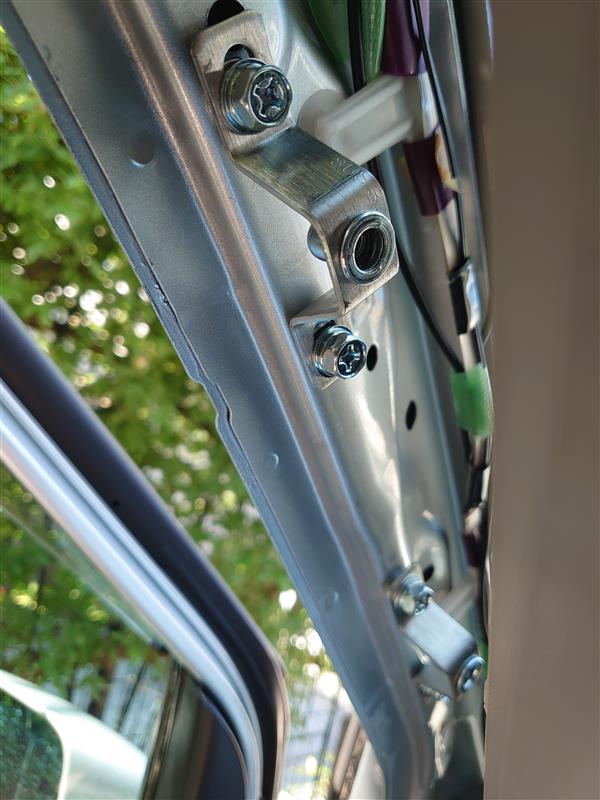 Aピラーアシストグリップ取付 (224ヵ月 166534Km)（トヨタ ノア