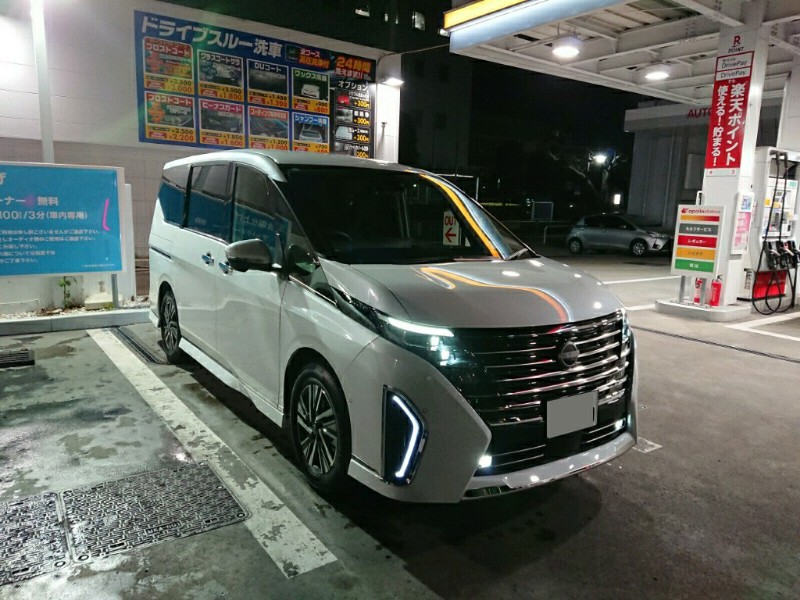真夜中の洗車(ダイフク洗車機)（日産 セレナ・C28）by オハ