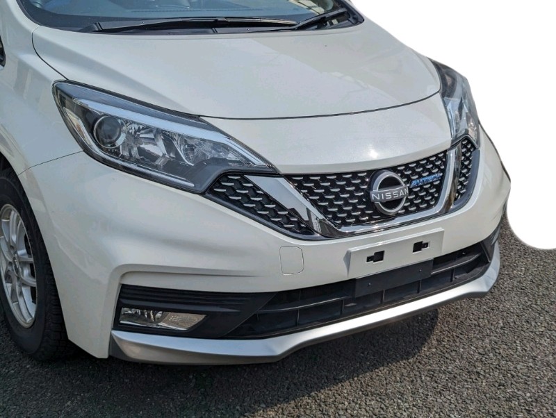 オーテックのグリル、バンパーに交換（日産 ノート e-POWER・E12