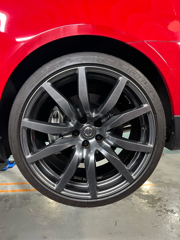 R35 GT-R中期純正ホイールのマッチング確認（日産 スカイライン