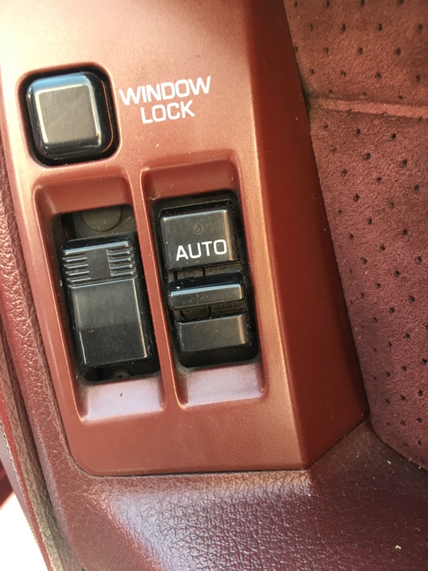 パワーウインドウスイッチ交換（トヨタ スープラ・A70系）by