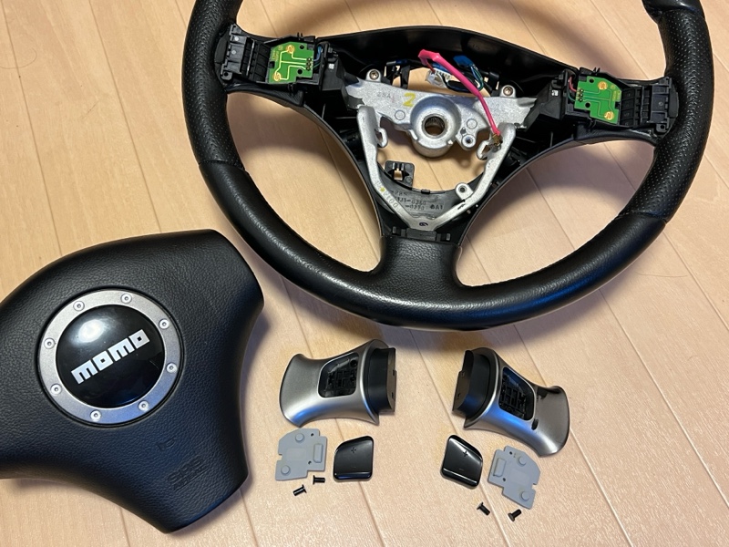 ステアリングシフトスイッチ付き純正モモステを改造＆流用取付