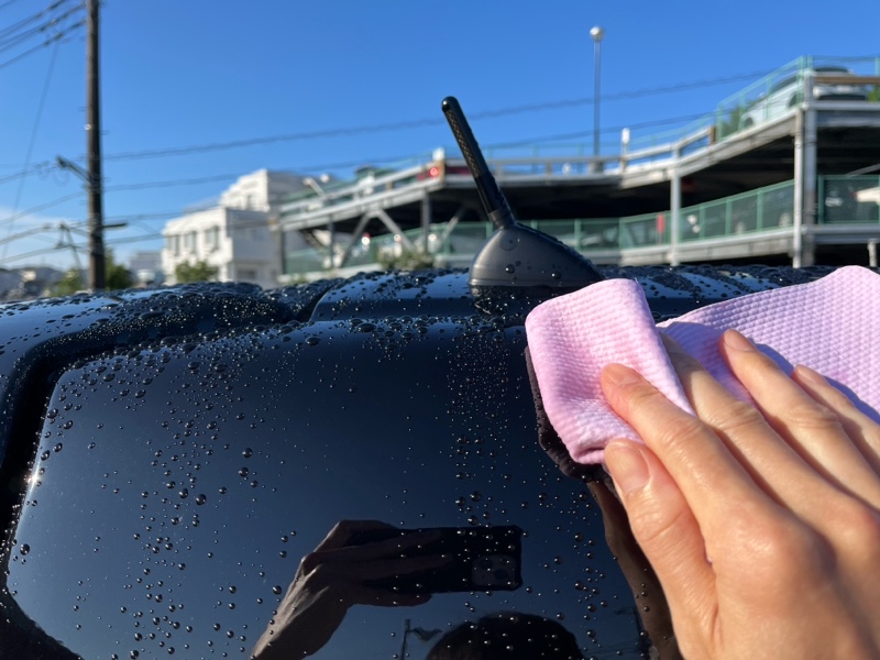 雨上がりに拭き取り。(自己満記録上、24回目の洗車扱い
