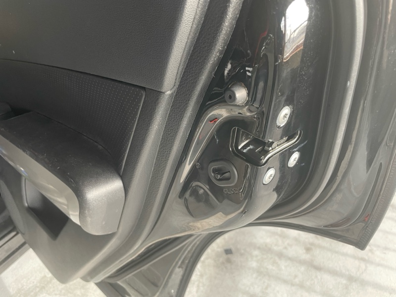 車のドアロックアクチュエーター エクストレイル 2008 2009 2010