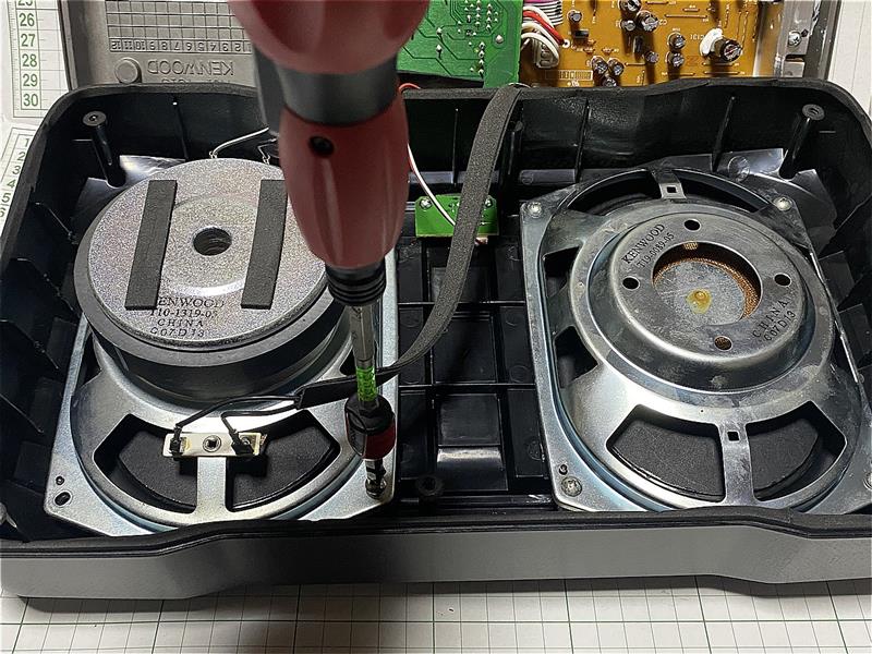 KENWOODの古いサブウーハー，KSCｰSW10を訳あり品で購入したので