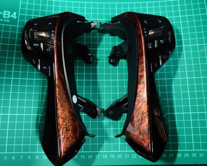ステアリングスイッチ木目塗装カスタム（トヨタ ヴェルファイア