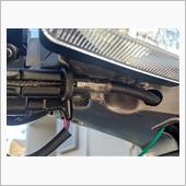 新しいレバーを変えたら<br />
ワイヤー位置がいまいちなので<br />
ワイヤーが通る穴をあけました