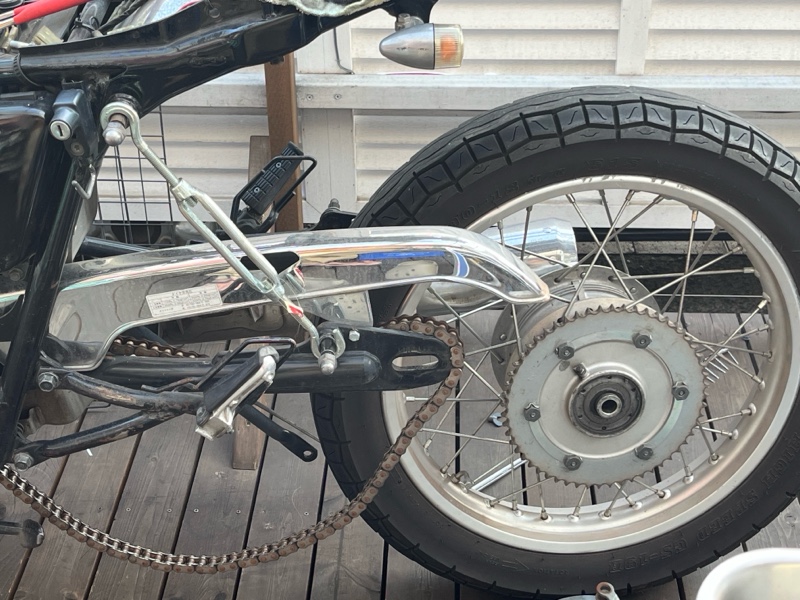 YAMAHA SR400 ホイール磨いて ハブクラッチとスプロケとタイヤ