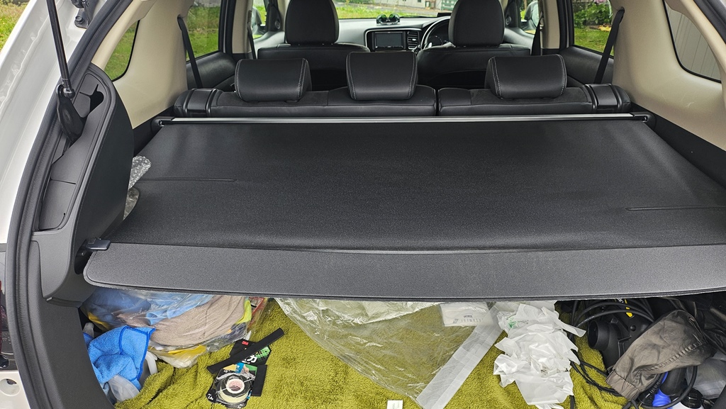 楽天市場】『アウトランダーPHEV』 純正 GG2W トノカバー パーツ