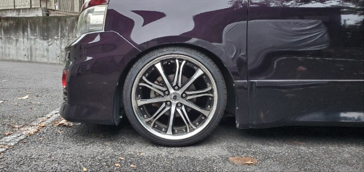 2024.10.28 タイヤ交換 215/40r19（トヨタ ヴォクシー・70系）by
