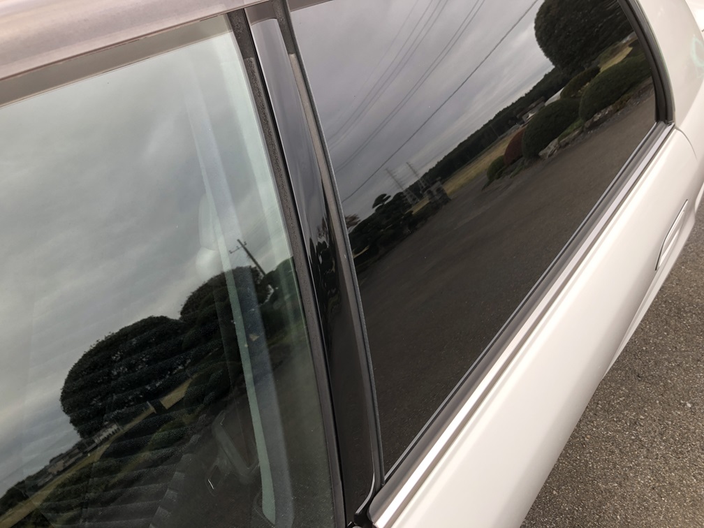 純正センターピラーパネルに交換しました（トヨタ チェイサー