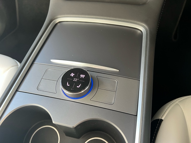 テスラ Model Y 2021以降用のS3XY Knob 初代-特集