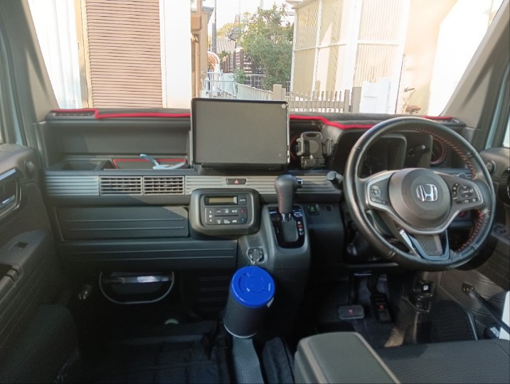 ブルーLEDプッシュスタートスイッチ取付（ホンダ N-VAN+スタイル
