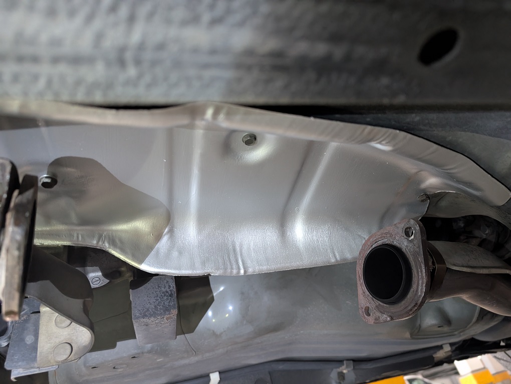 シルビア s15 純正触媒 遮熱版付き S15 触媒＆遮熱板 錆補修と塗装（日産 シルビア・S15）by 転倒虫