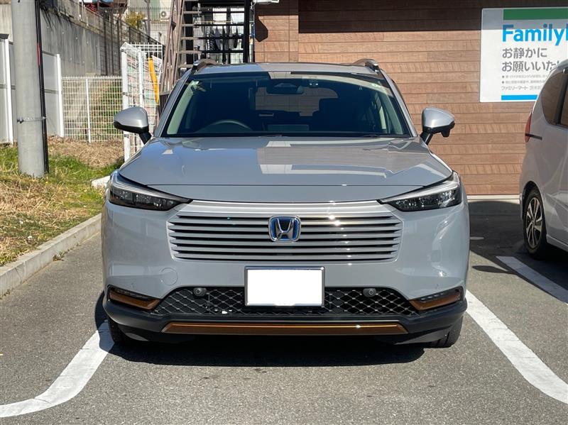 2025-25 秋冬新作  ハイブランドの ヴェゼル フロントグリル交換①（ホンダ ヴェゼルハイブリッド パーツ