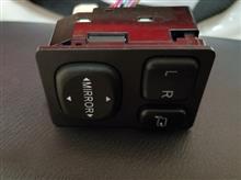 タントカスタムのミラースイッチを流用しようかしまいか