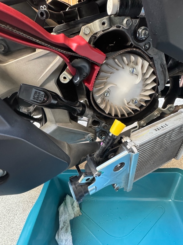 2023Adv160のオイルポンプ、ドリブンギヤ交換　1of2  分解〜ギヤ組み付け