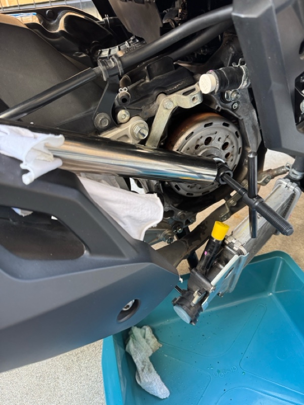 2023Adv160のオイルポンプ、ドリブンギヤ交換　1of2  分解〜ギヤ組み付け