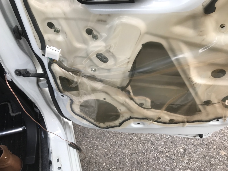 アルトワークスあずき号､リアスピーカー「ポン付け」作業②