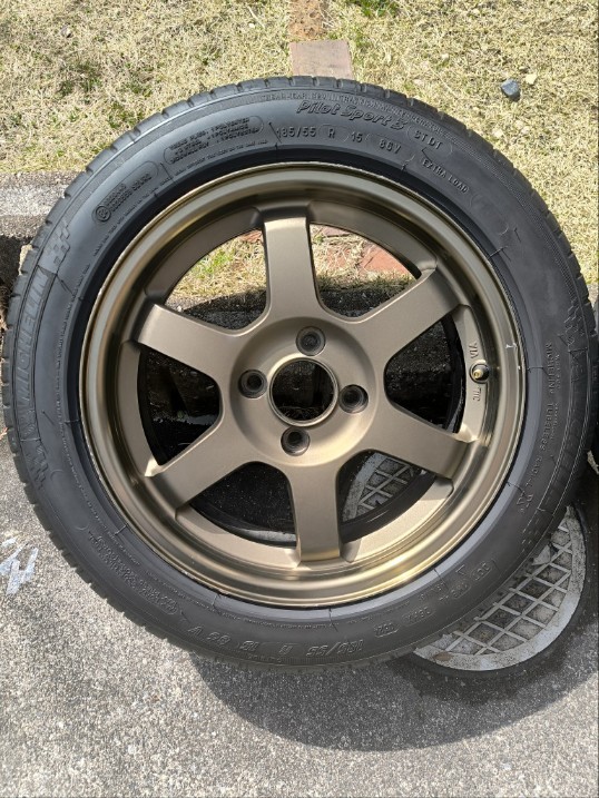 ホイール ラバースプレー 剥がす 大変 やめた方がいい