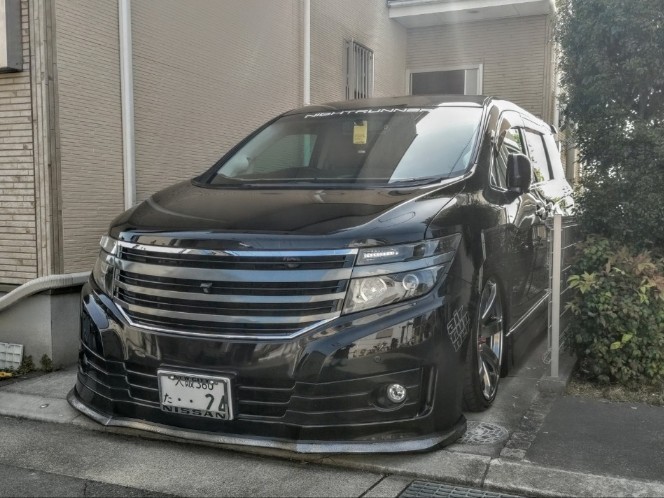 e52前期ライダーグリル 日産(純正) ライダーブラックライン フロントグリル のパーツ
