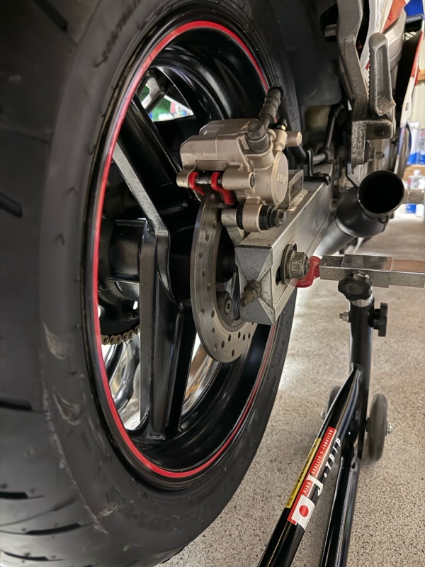 SPORTMAX GPR-300→SPORTMAX GPR-300へのタイヤ交換