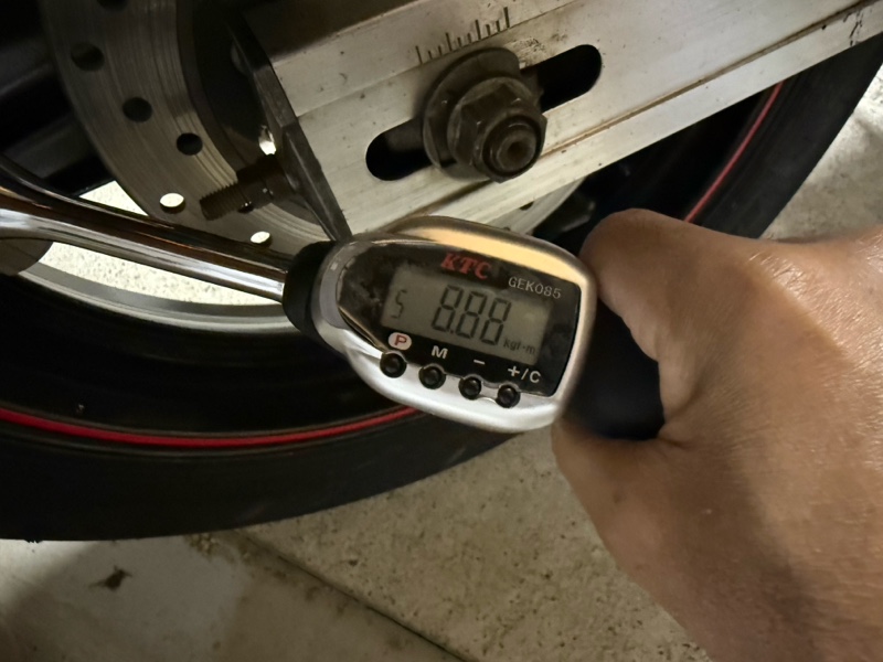 SPORTMAX GPR-300→SPORTMAX GPR-300へのタイヤ交換