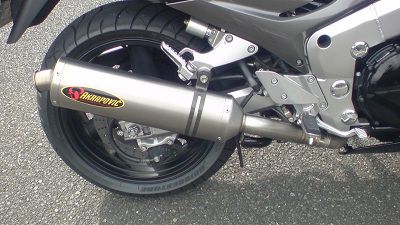 アクラポヴィッチ社 スリップオンマフラー のパーツレビュー | ZZR1200