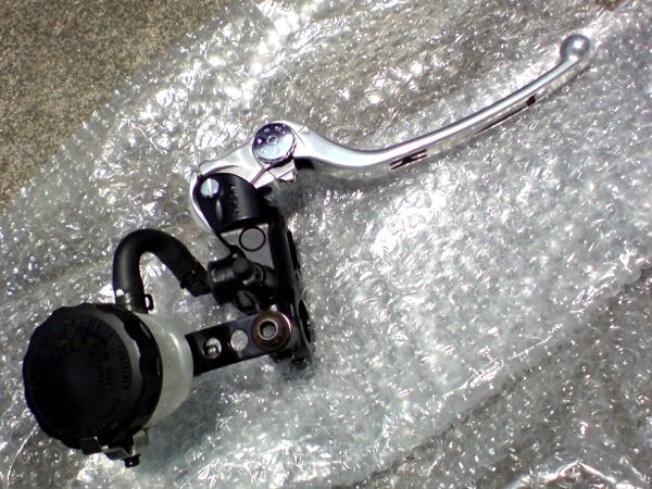 SR400 ニッシン ラジアルブレーキマスター