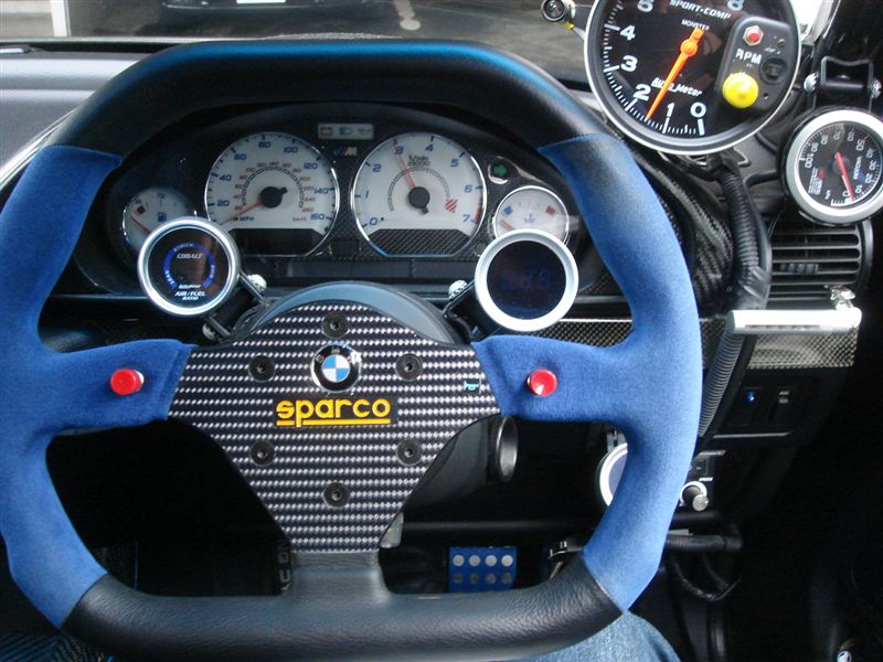 STEERING WHEEL：ステアリングホイール│SPARCO (スパルコ) 日本