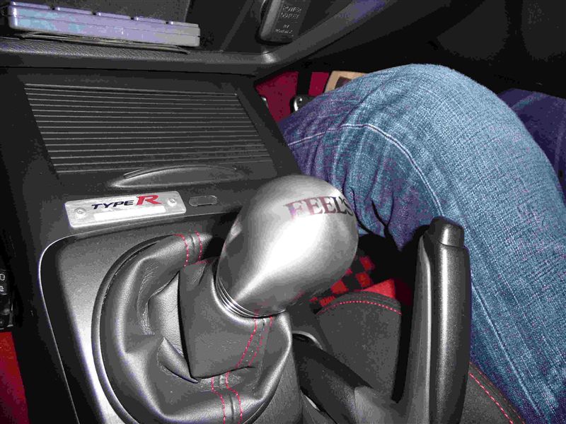 HONDA TWINCAM / FEEL'S チタンシフトノブ のパーツレビュー | シビックタイプR(FD2-11137) | みんカラ HONDA TWINCAM / FEEL'S チタンシフトノブ のパーツレビュー | シビックタイプR(FD2-11137) | みんカラ