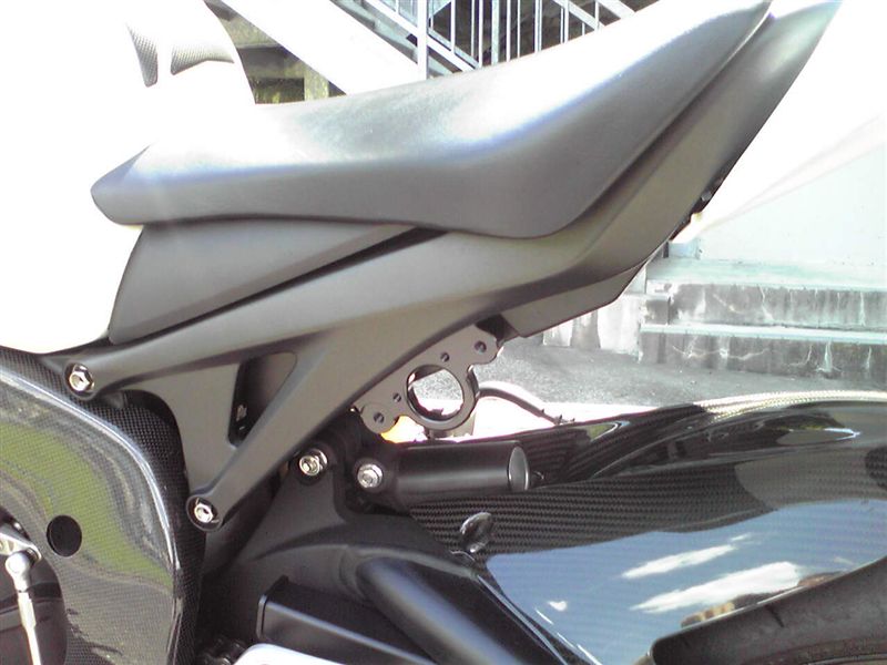 フレームカバーCBR1000RRSC59 カーボンフレームガード（ホンダ