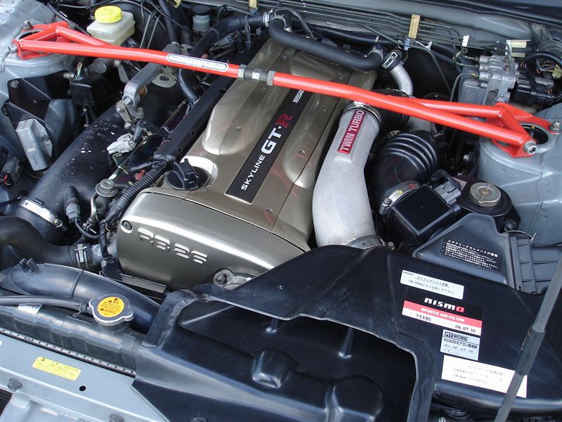 日産純正 アイバワークス製 R33 フロントストラットタワーバー の