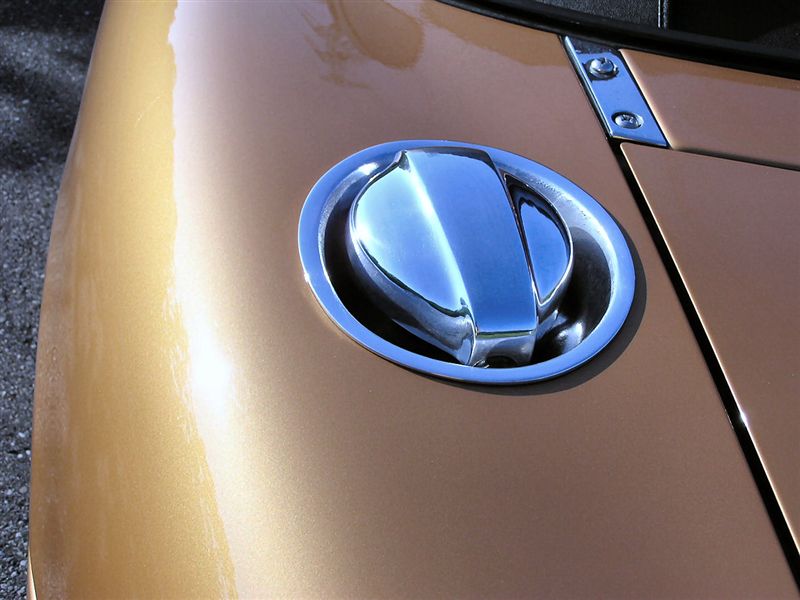 NAロードスター給油口 フューエルリッドズームエンジニアリング
