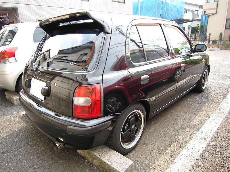 マーチのK11マーチmia・リアスポイラー有り派？無し派？・希少車