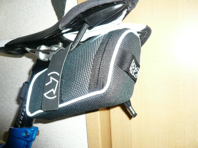 SHIMANO MEDI サドルバッグ シマノ プロ (R20RBA0005X) のパーツレビュー | その他(ニット) | みんカラ SHIMANO MEDI サドルバッグ シマノ プロ (R20RBA0005X) のパーツレビュー | その他(ニット) | みんカラ