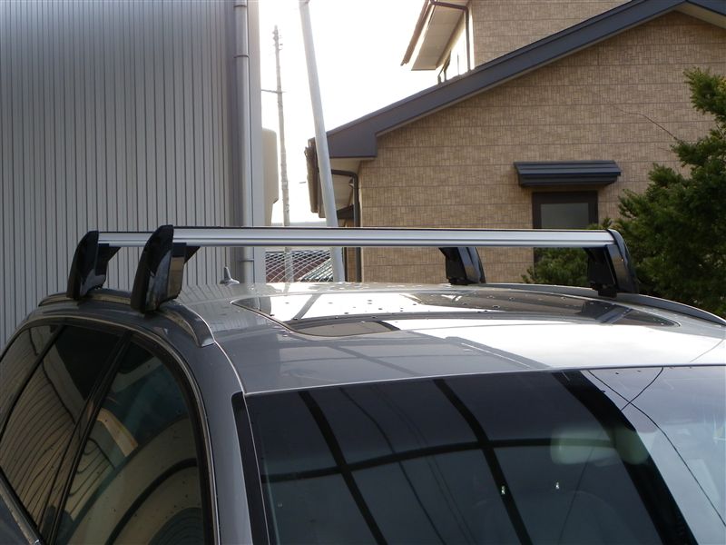 いただく THULE ルーフキャリア取付1台分セット TH710410+TH7122 ...