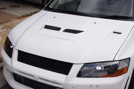 純正品 ボンネットダクトフィン 左側 LANCIA DELTA(831) Evo