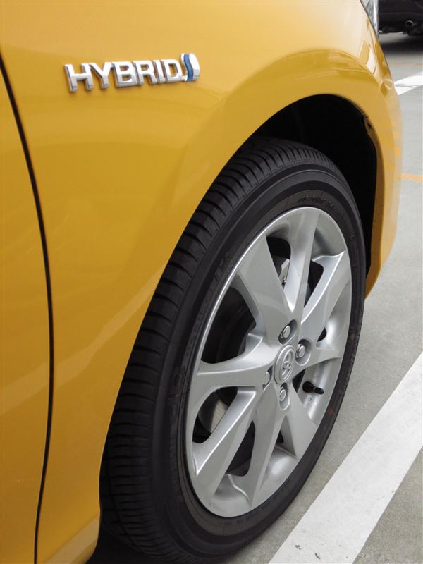 トヨタ(純正) 195/50R16タイヤ＆16×6Jアルミホイール のパーツレビュー 